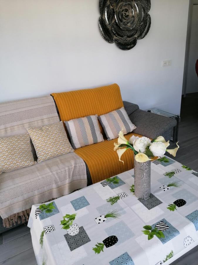 Appartement Moderne Pour 6 Adultes เบนัลมาเดนา ภายนอก รูปภาพ