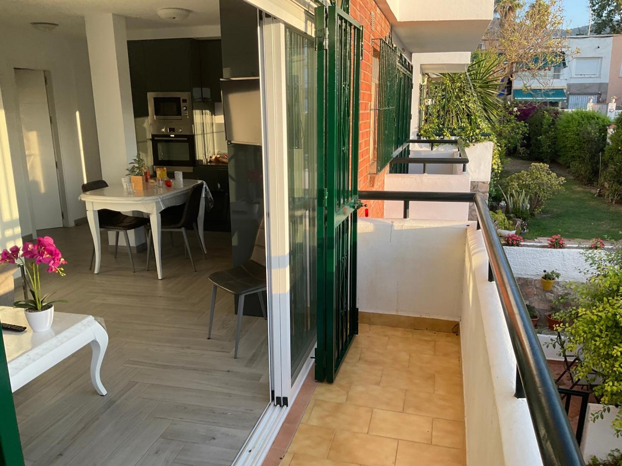 Appartement Moderne Pour 6 Adultes เบนัลมาเดนา ภายนอก รูปภาพ